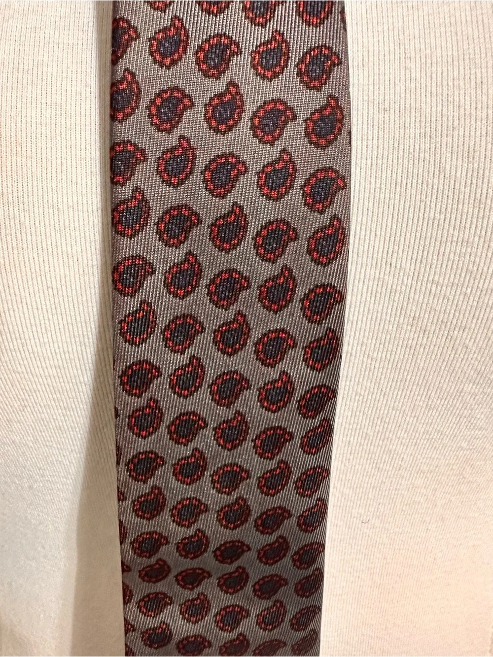 Men's Paisley Silk Tie in Brown and Red Pennleigh Vintage Silk Tie Mens Grey